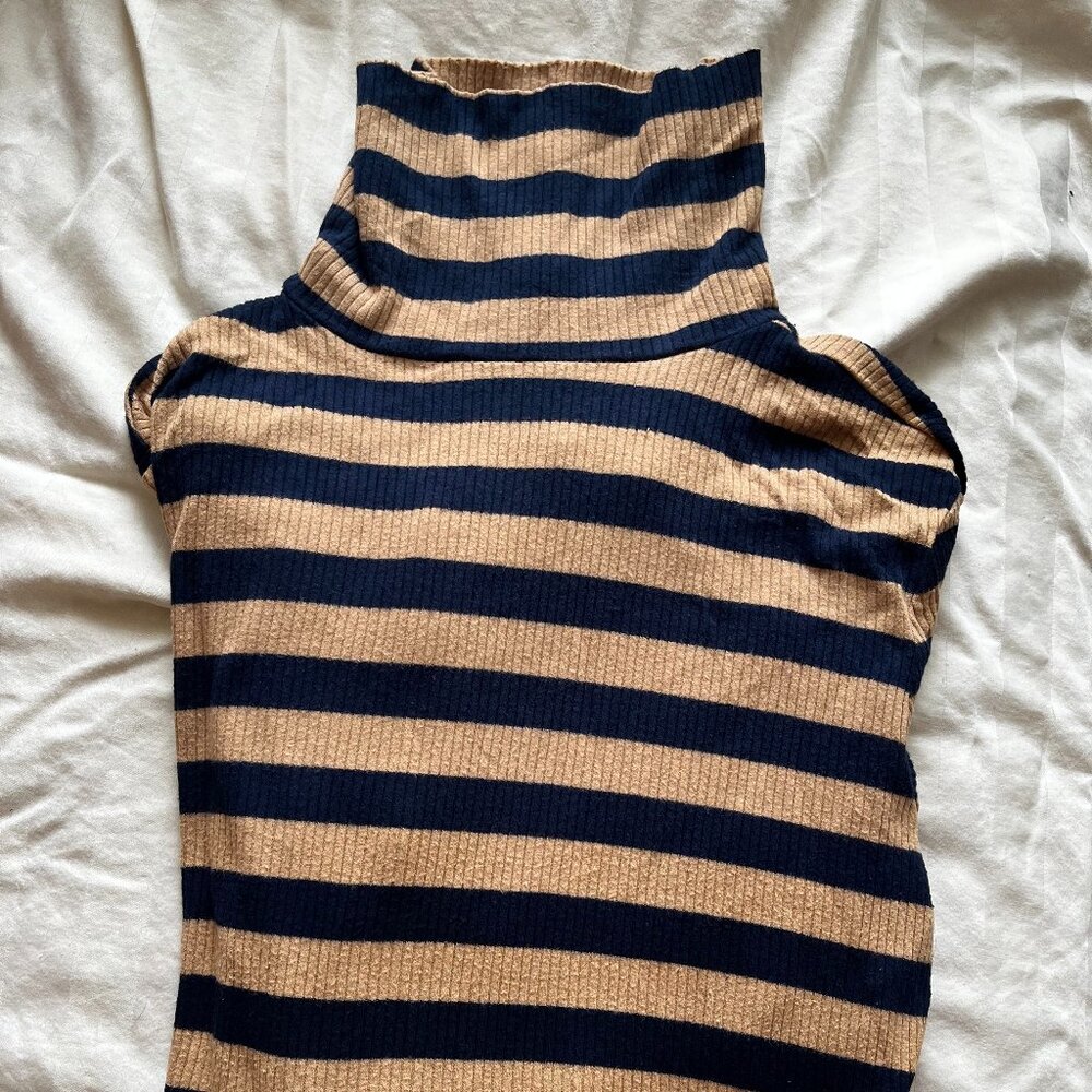 Tommy Hilfiger Turtleneck (Medium)